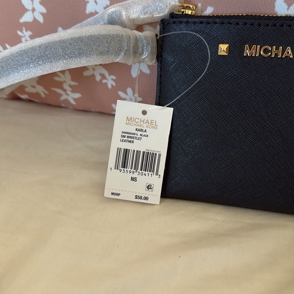 Small MK leather wristlet - Picture 3 of 5